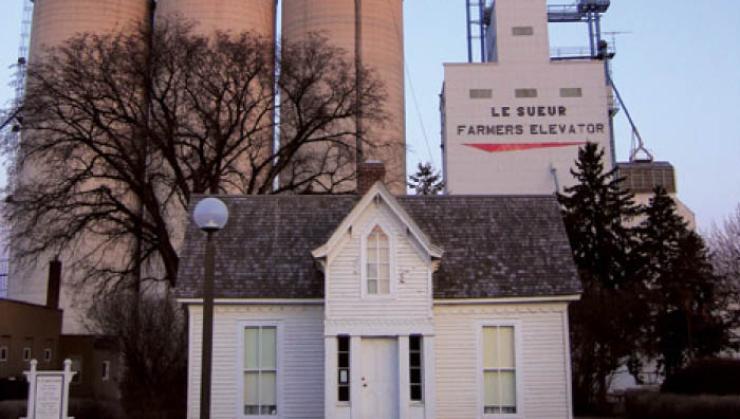 Historic view of the W. W. Mayo House, significant to Minnesota's medical history.